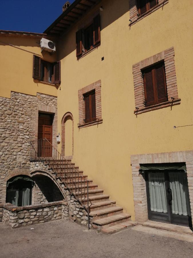 Sulle Orme Di Francesco Appartamento Blu Bastia Umbra Exterior photo